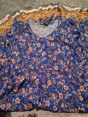 Floral V-Neck Tunic Dress in Royal Blue